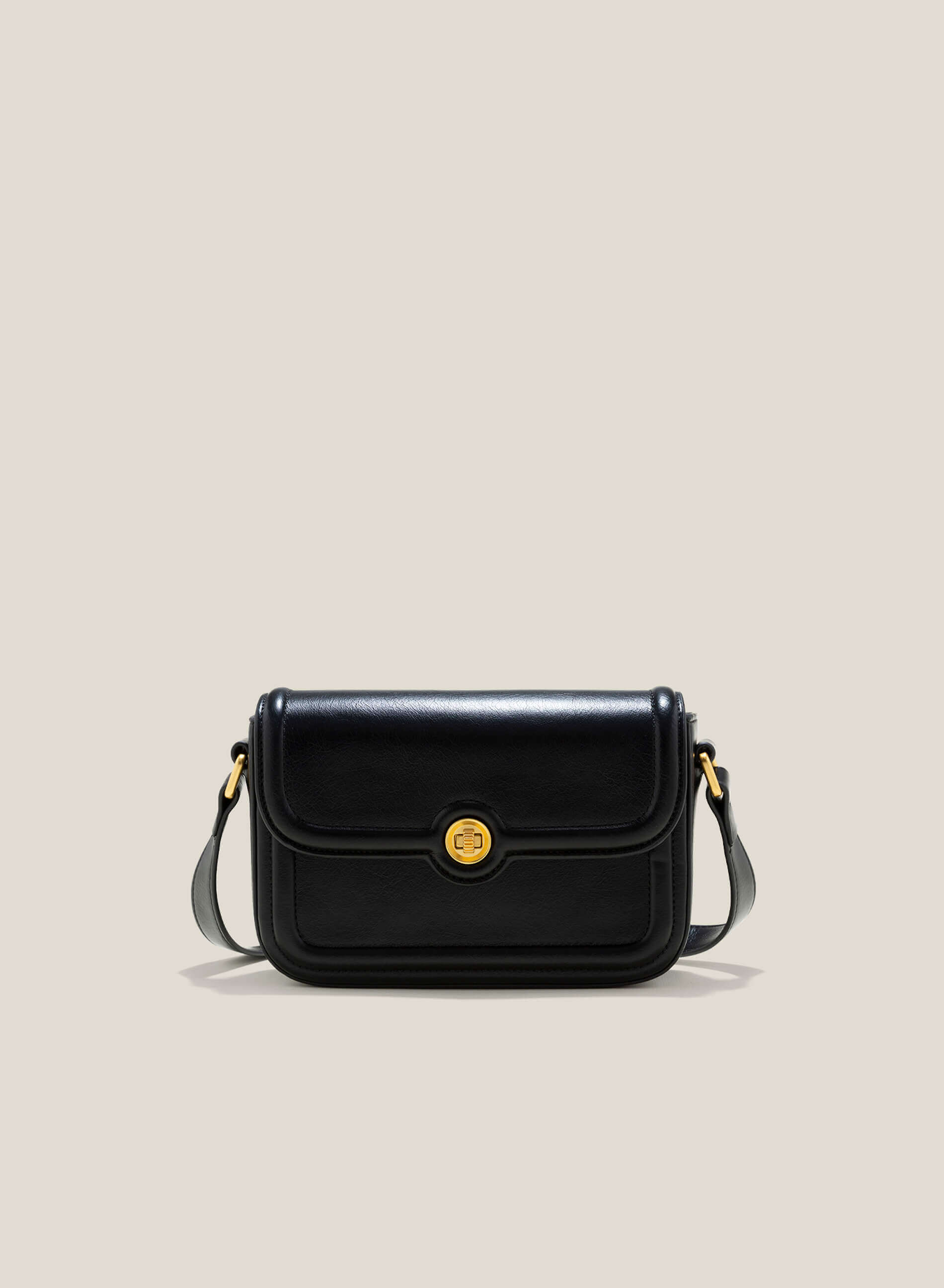 Classic black hotsell crossbody bag