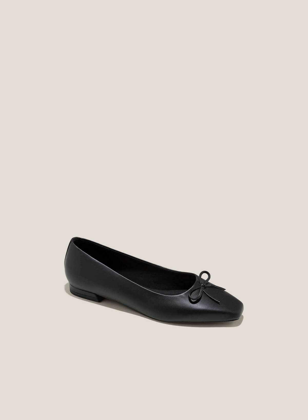 Bow Tie Décor Leather Ballerinas - SLI 0431 - Black - vascara.com