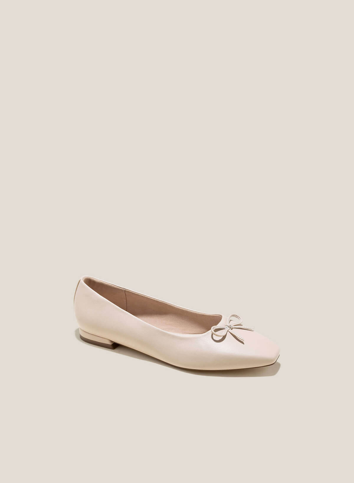 Bow Tie Décor Leather Ballerinas - SLI 0431 - Cream - vascara.com