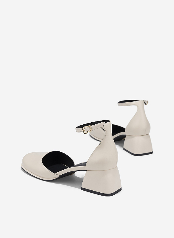 Giày bít mũi tròn block heel ankle strap - BMN 0703 - Màu kem - VASCARA