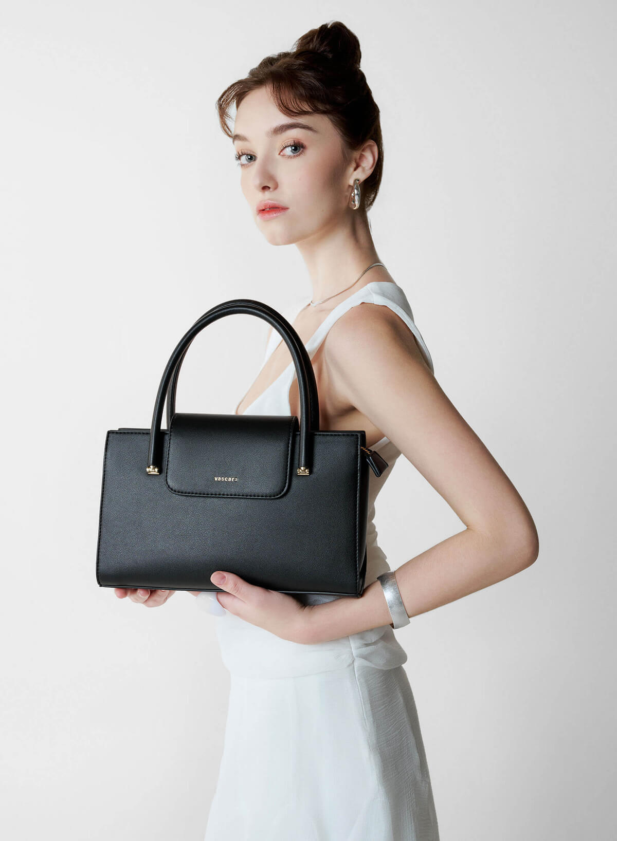 Metal Strap Saddle Bag - SAC 0332 - Black - vascara.com